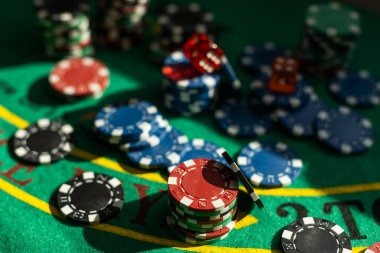 cmd77 platform interface showing games and sports betting options